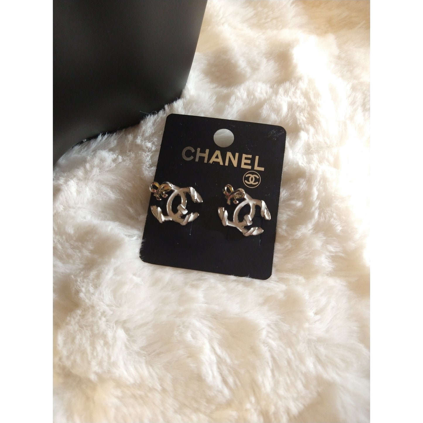 Luxury Fashion White Monogram Bow Stud Earrings